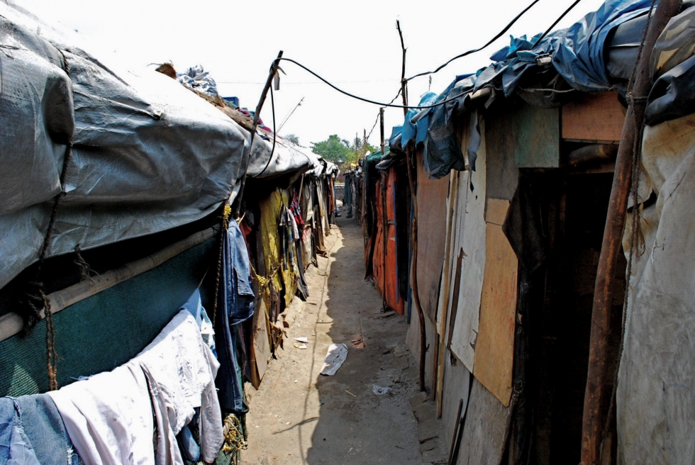 De overvolle Rohingya nederzetting in New Delhi waar de 16-jarige Ashokur Rahman woont.