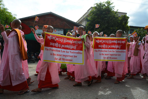 Ma Ba Tha monniken demonstreren in Myanmar.